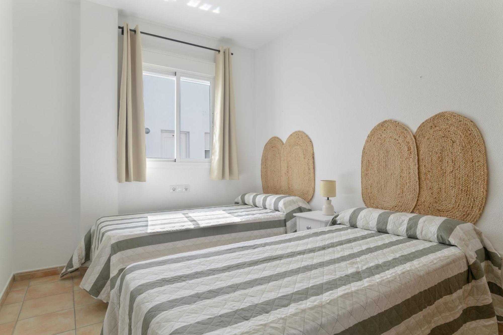 Apartamento Perez Zara 7 コニル・デ・ラ・フロンテラ エクステリア 写真